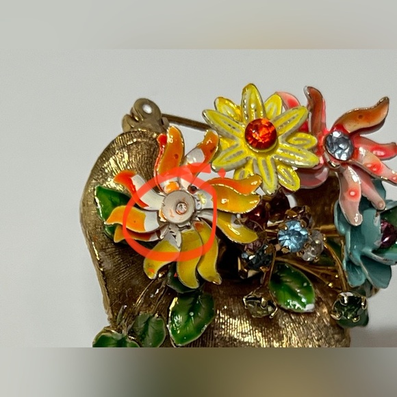 VTG Floral Bouquet Gold Tone Colorful Rhinestones Brooch Pin - Picture 9 of 13